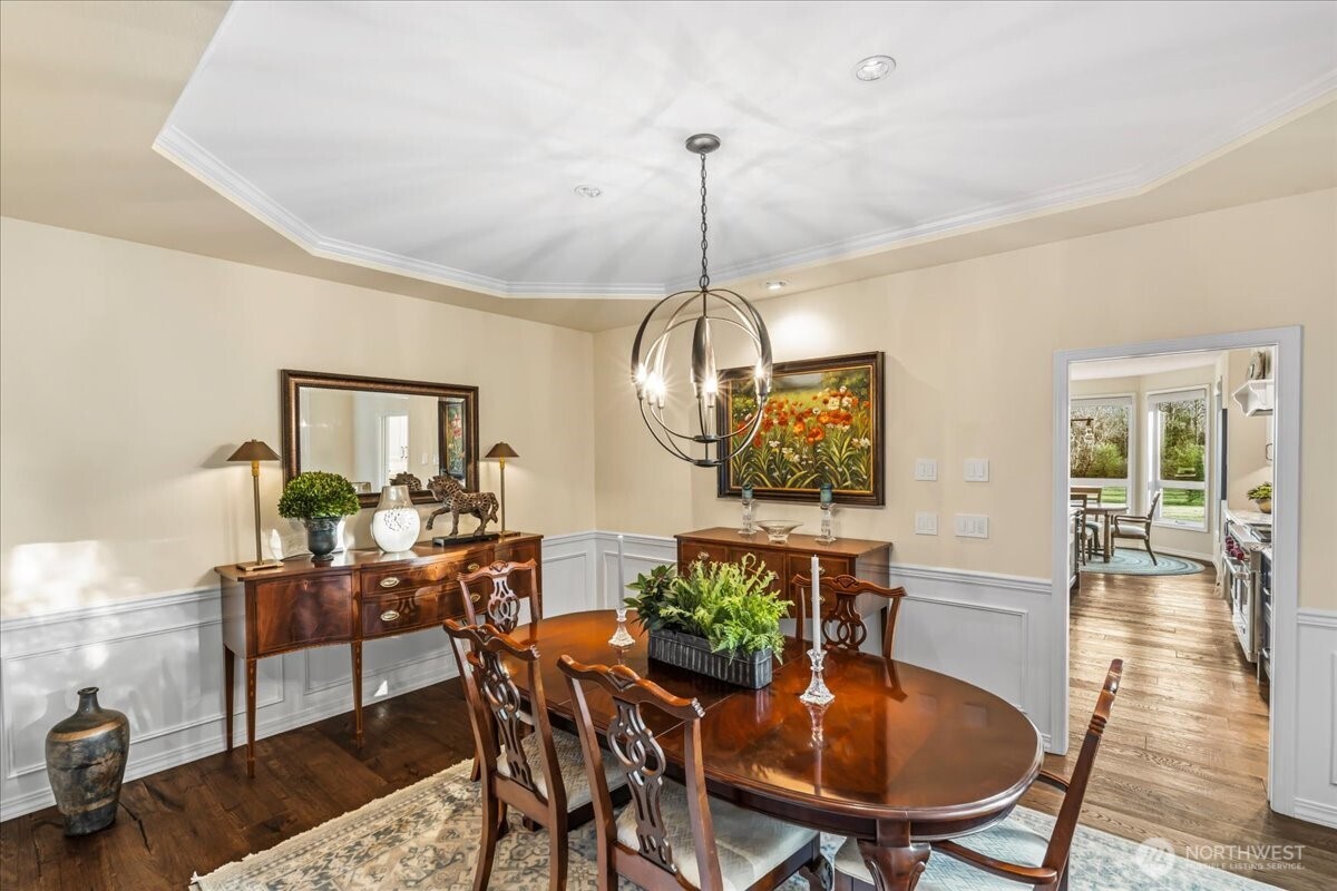 19207 SE May Valley Road , Issaquah, WA 98027