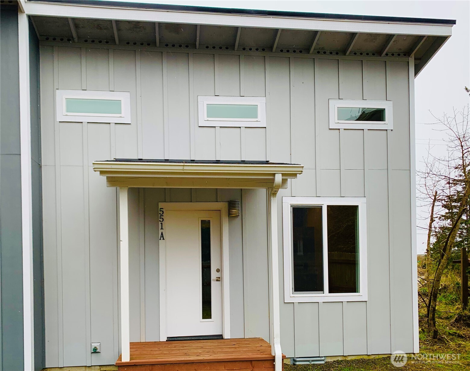 520 Dolphin Avenue NE, Ocean Shores, WA 98569