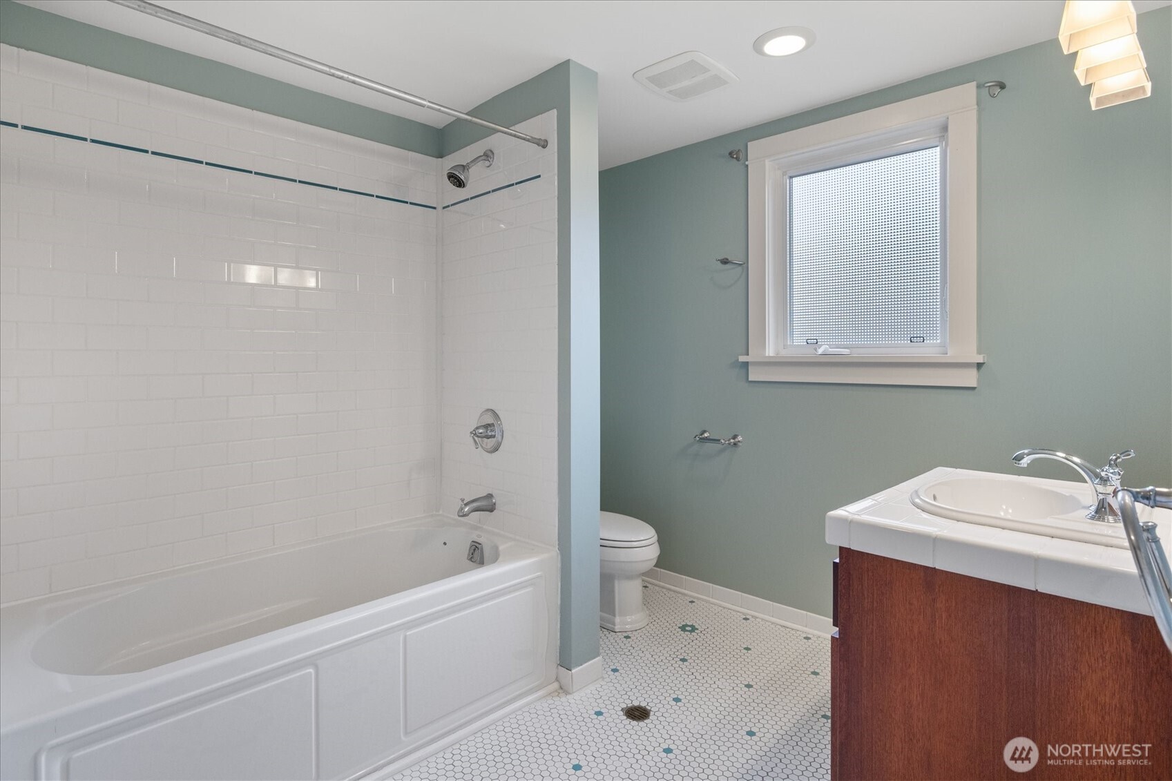 6551 24th Avenue NE, Seattle, WA 98115