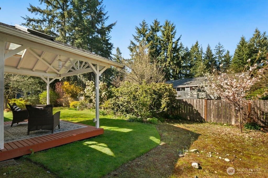 16404 NE 110th Street , Redmond, WA 98052