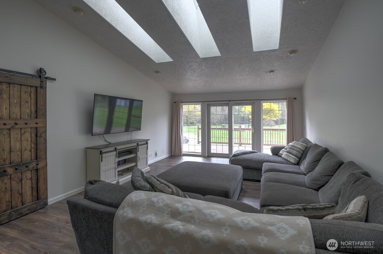 340 Nikula , Winlock, WA 98596