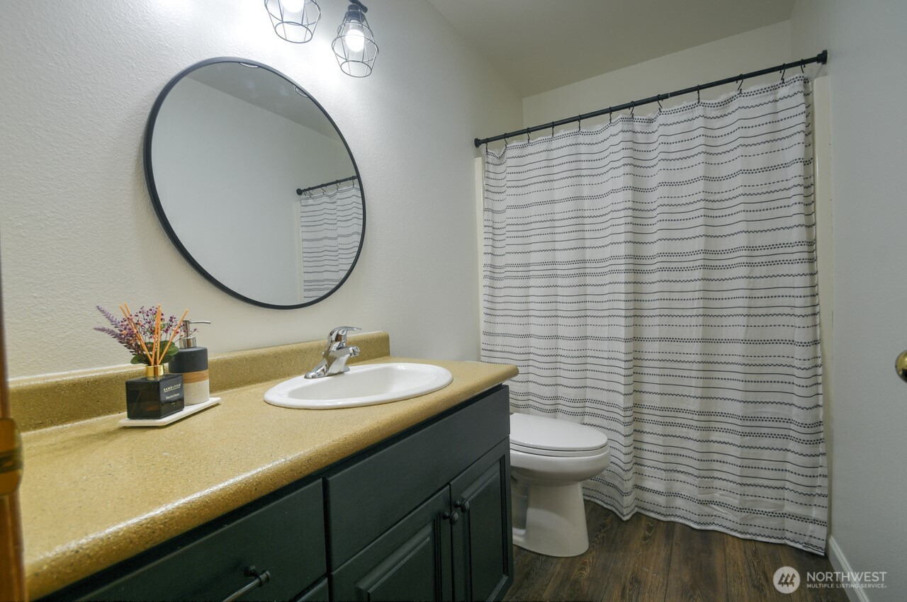 340 Nikula , Winlock, WA 98596