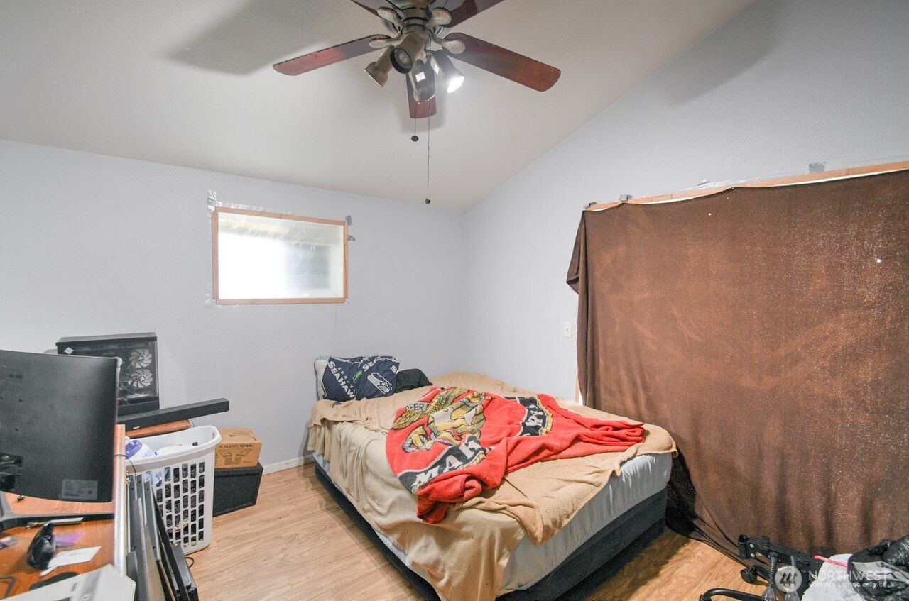 242 Main Street , Onalaska, WA 98570