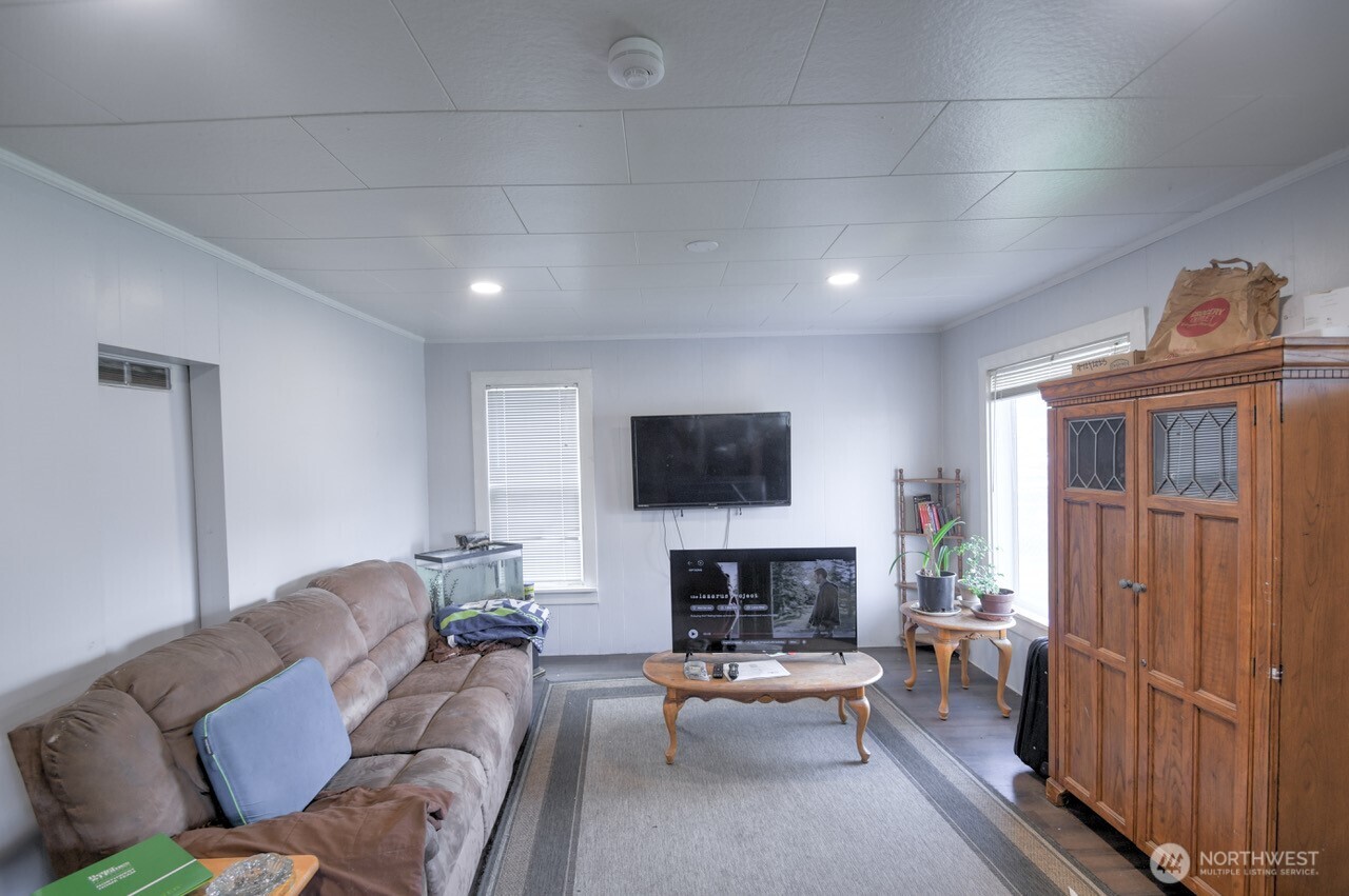 242 Main Street , Onalaska, WA 98570