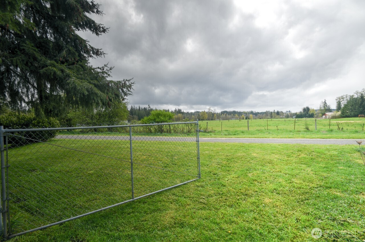 242 Main Street , Onalaska, WA 98570