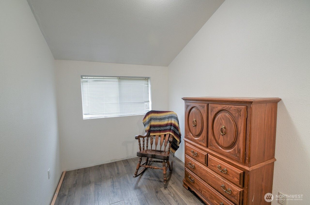 242 Main Street , Onalaska, WA 98570