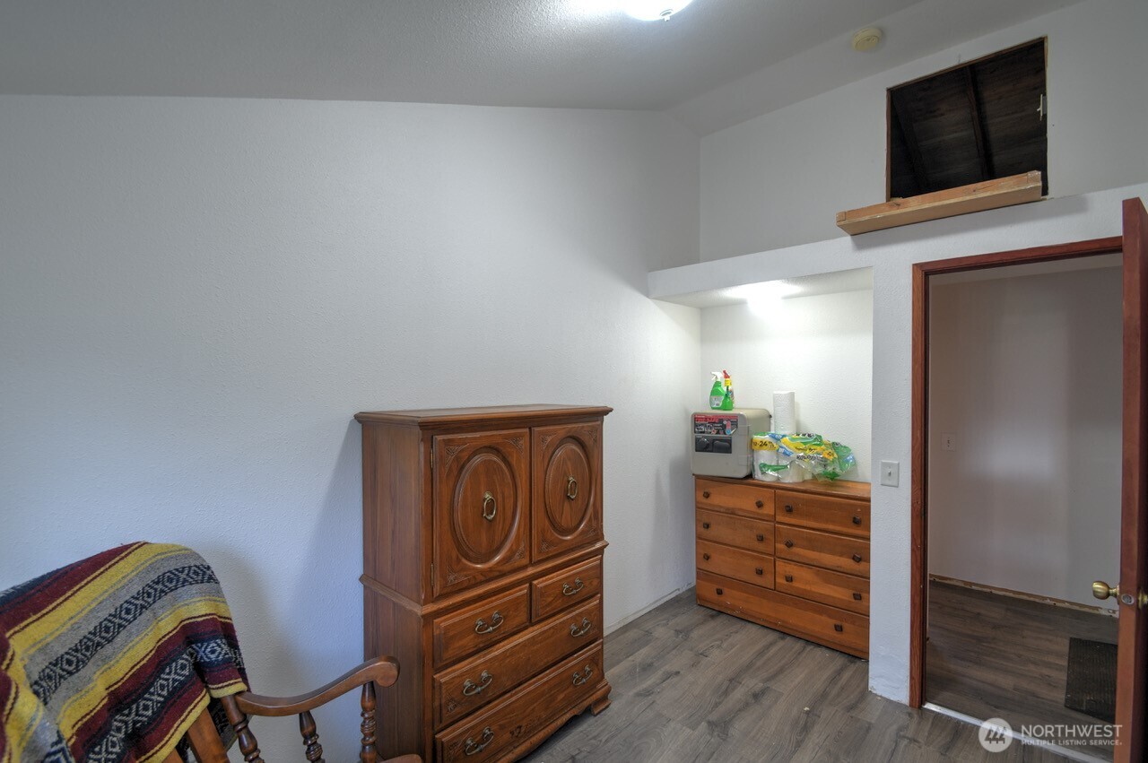 242 Main Street , Onalaska, WA 98570