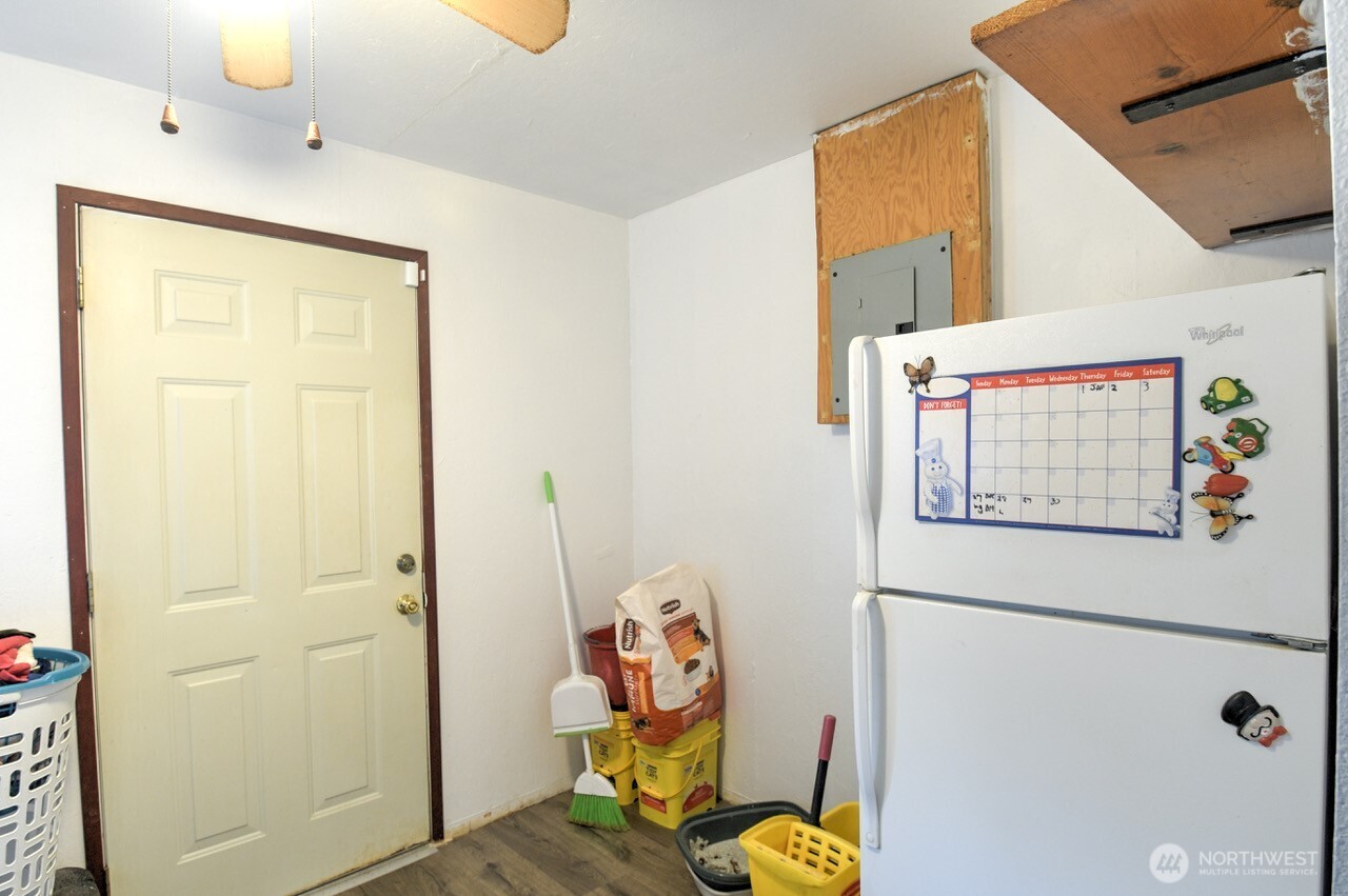 242 Main Street , Onalaska, WA 98570