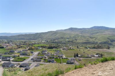 519 Diede Hills Lane , Wenatchee, WA 98801 - Photo 6