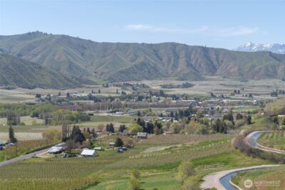 519 Diede Hills Lane , Wenatchee, WA 98801 - Photo 10