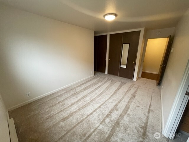 401 NE 40th Street , Seattle, WA 98105