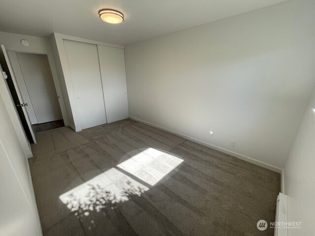 401 NE 40th Street , Seattle, WA 98105