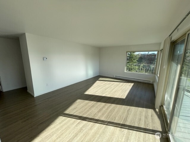 401 NE 40th Street , Seattle, WA 98105