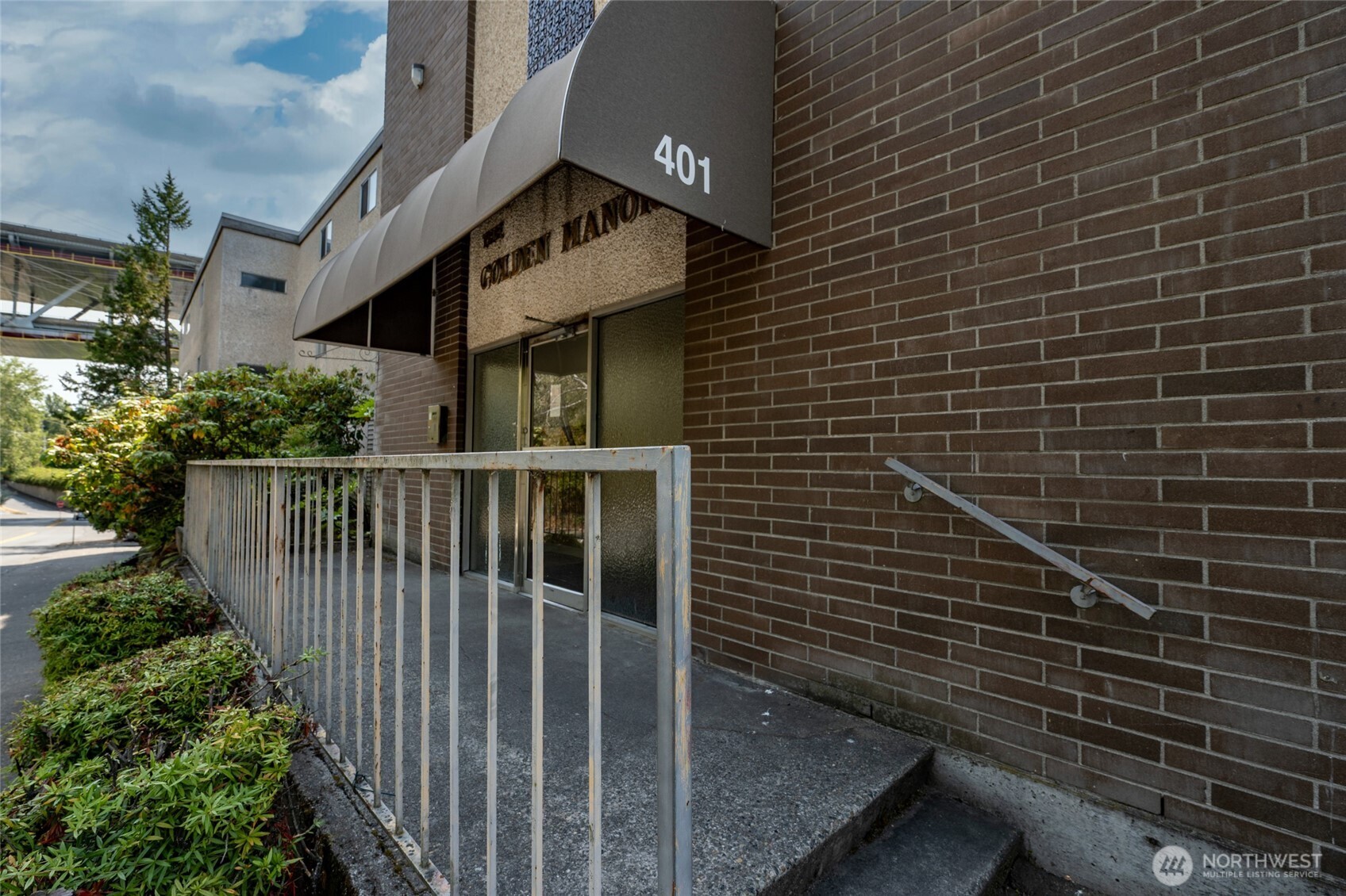 401 NE 40th Street , Seattle, WA 98105