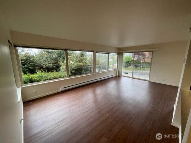 401 NE 40th Street , Seattle, WA 98105