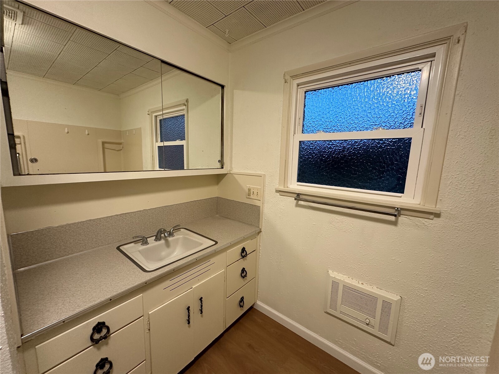 211 Latona Street , Centralia, WA 98531
