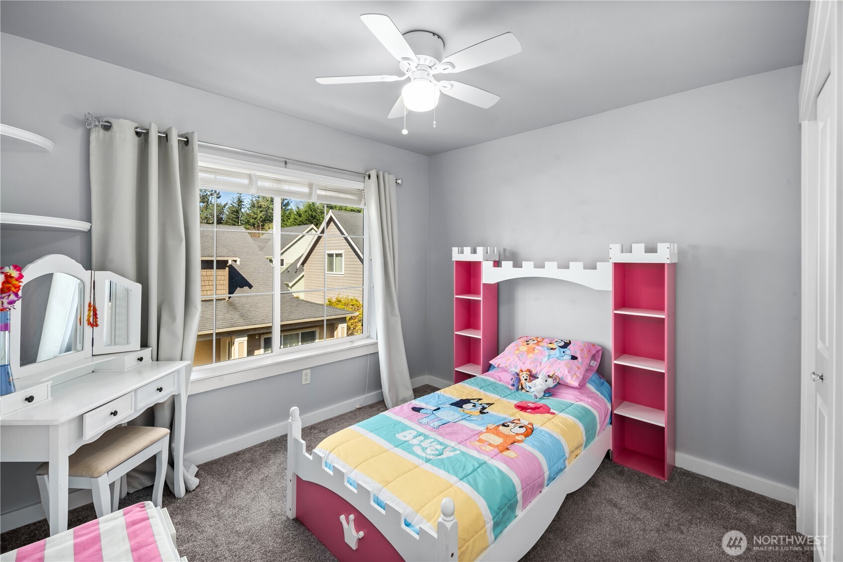 4915 Bering Street NW, Gig Harbor, WA 98332