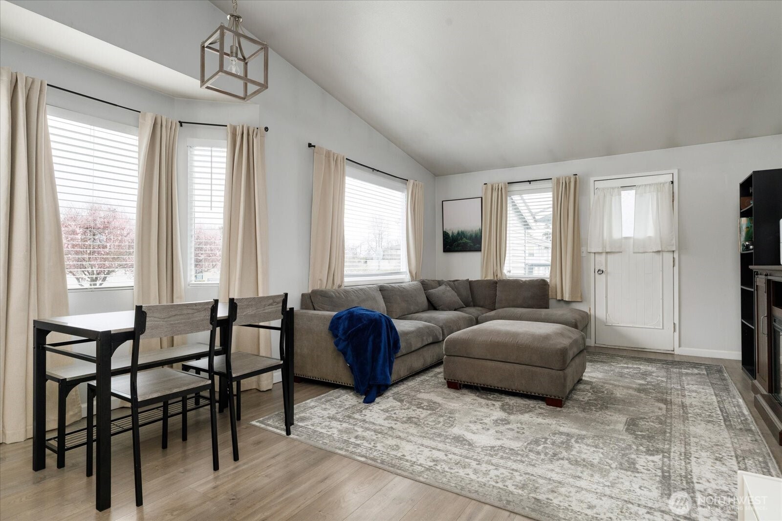 730 SE 8th Avenue #G201, Oak Harbor, WA 98277