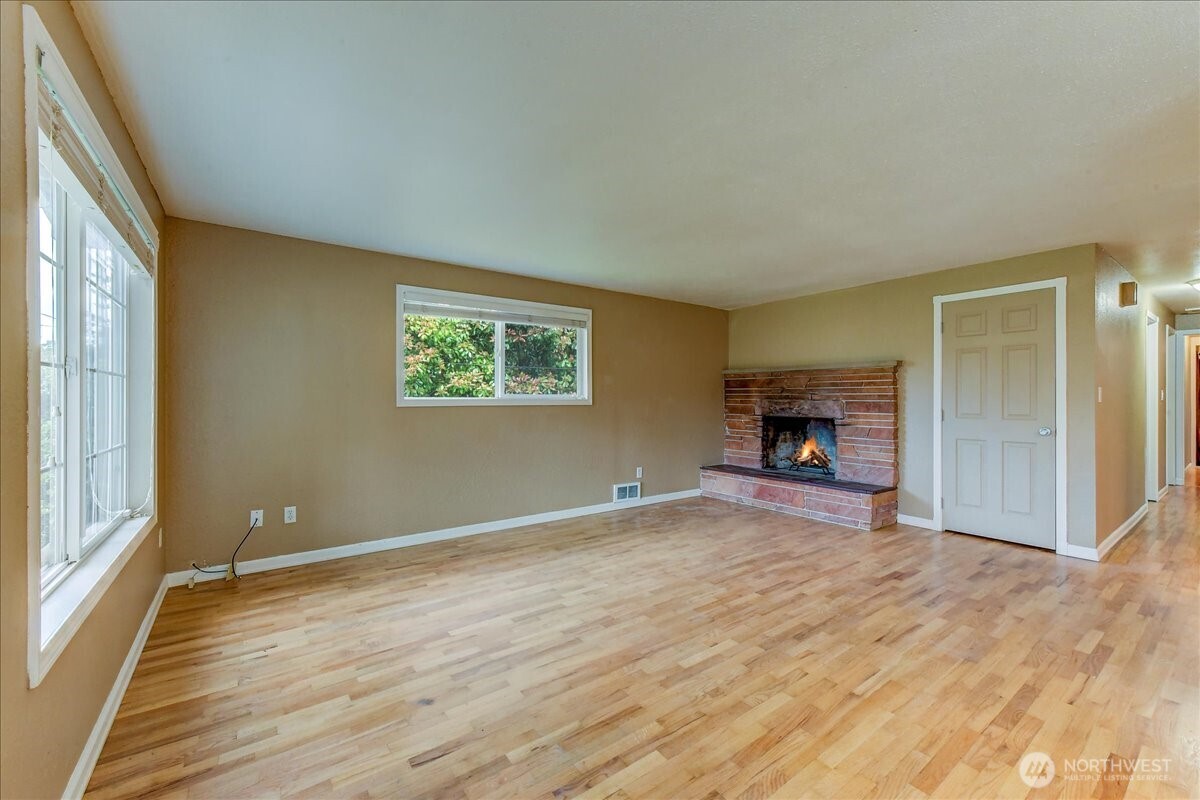 1214 Hemlock Street , Milton, WA 98354