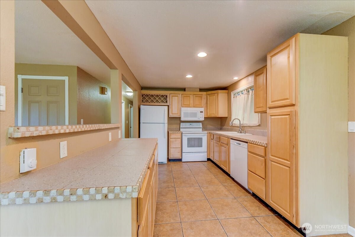 1214 Hemlock Street , Milton, WA 98354