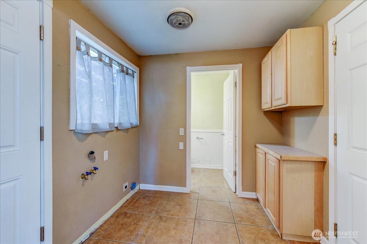1214 Hemlock Street , Milton, WA 98354