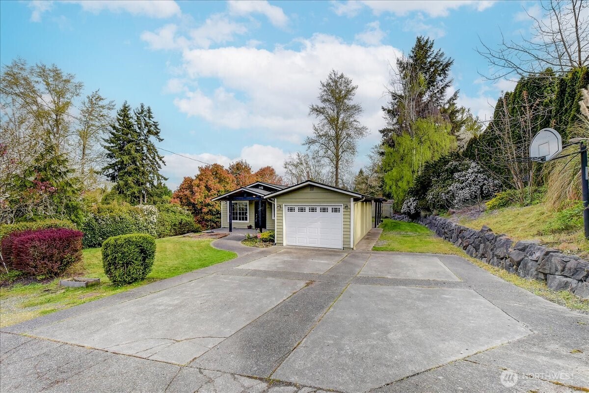 1214 Hemlock Street , Milton, WA 98354