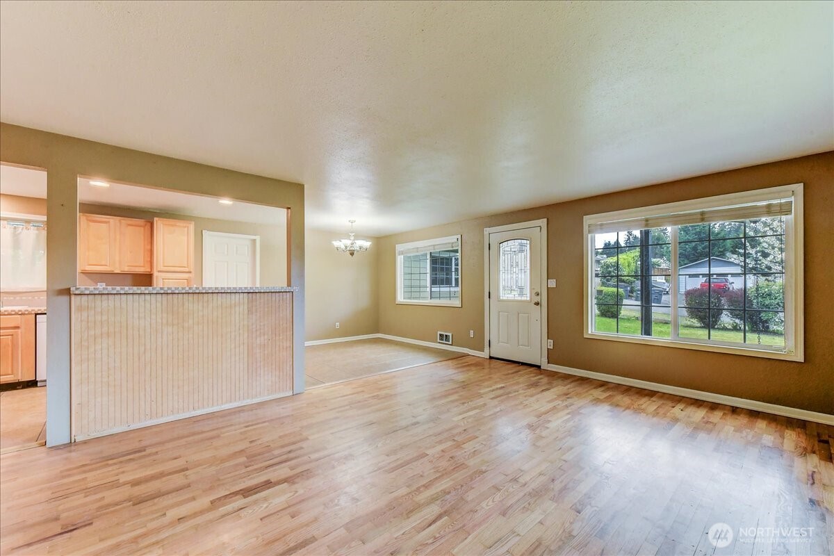 1214 Hemlock Street , Milton, WA 98354