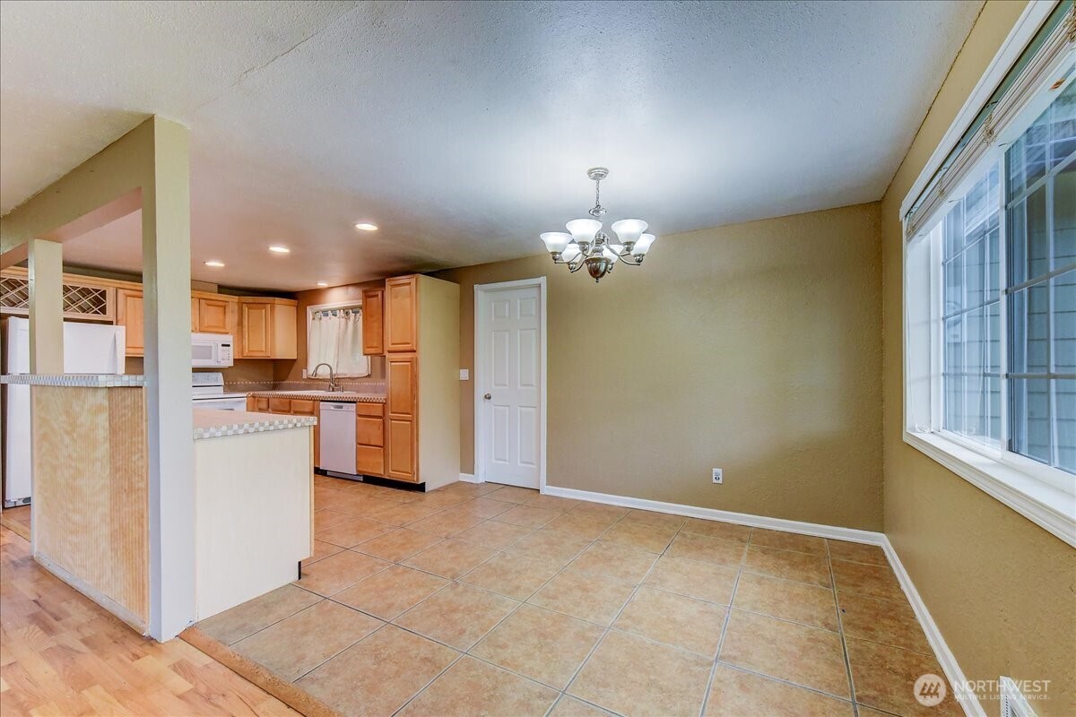 1214 Hemlock Street , Milton, WA 98354