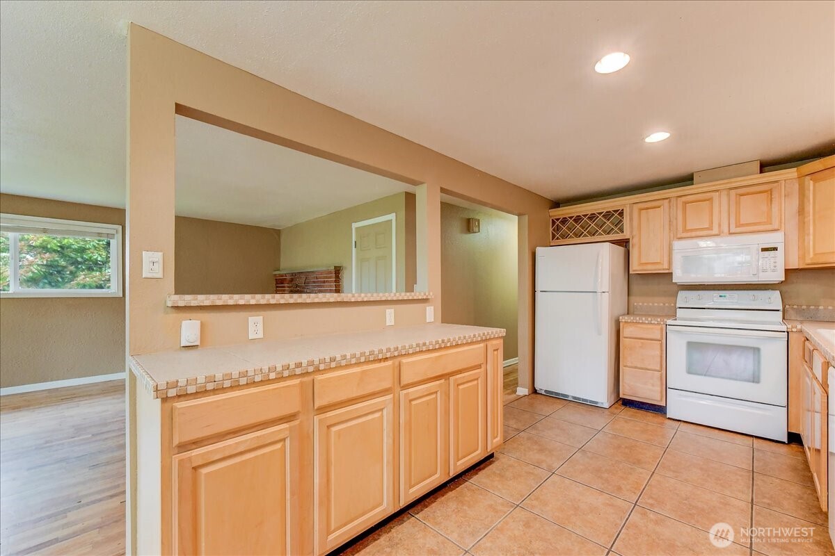 1214 Hemlock Street , Milton, WA 98354