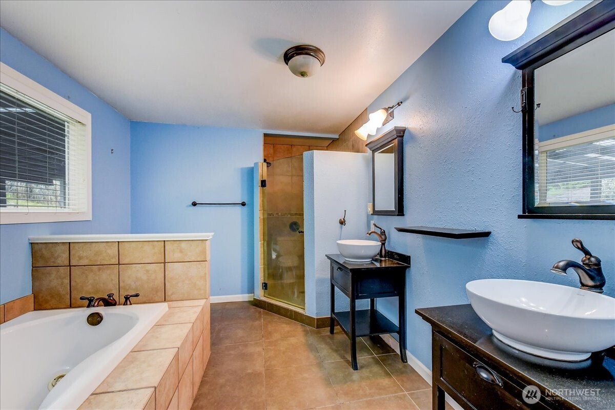 1214 Hemlock Street , Milton, WA 98354
