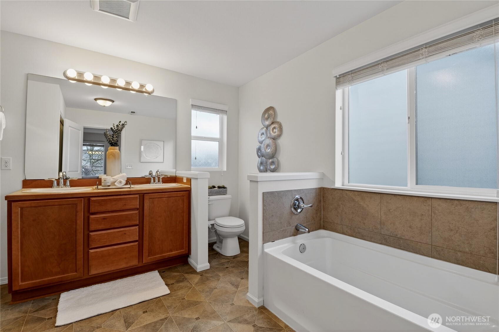 1358 32nd Street NE, Auburn, WA 98002