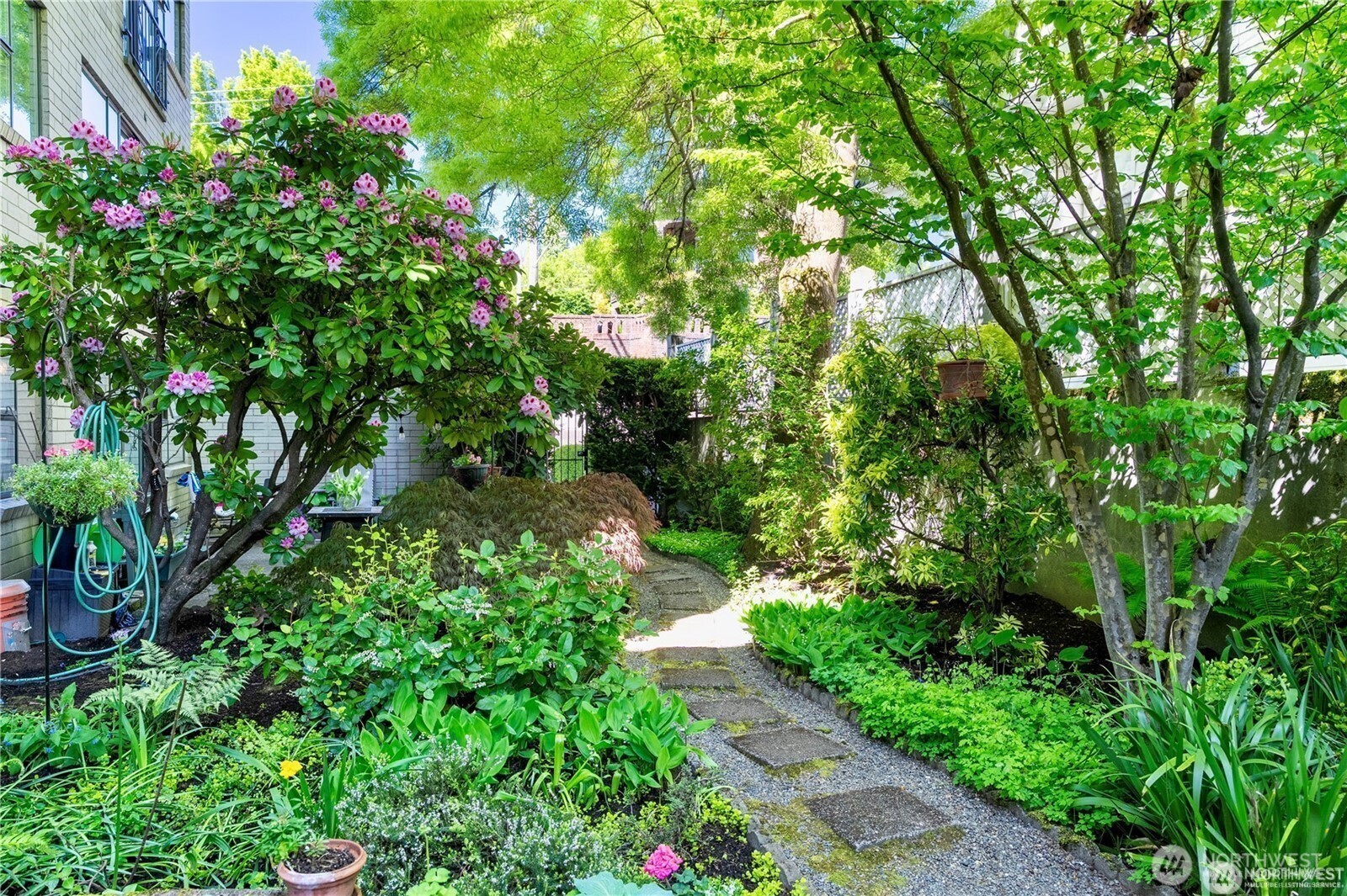 912 3rd Avenue W #501, Seattle, WA 98119
