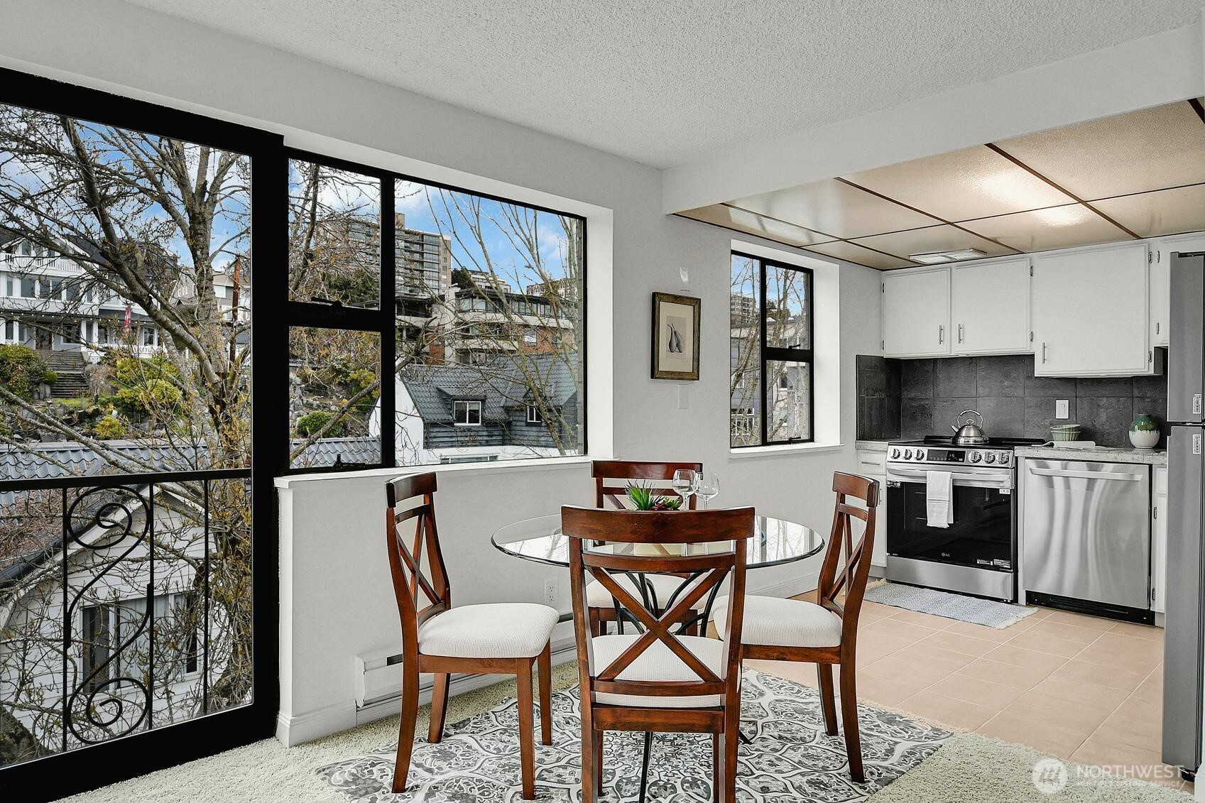 912 3rd Avenue W #501, Seattle, WA 98119