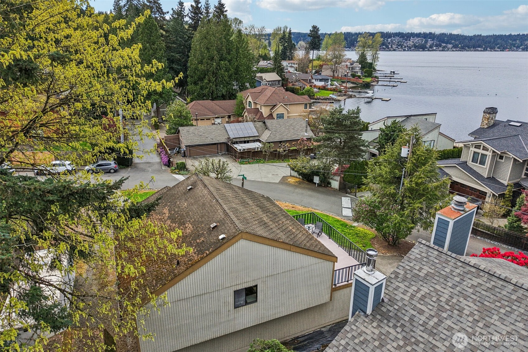 18805 SE 42nd Street , Issaquah, WA 98027