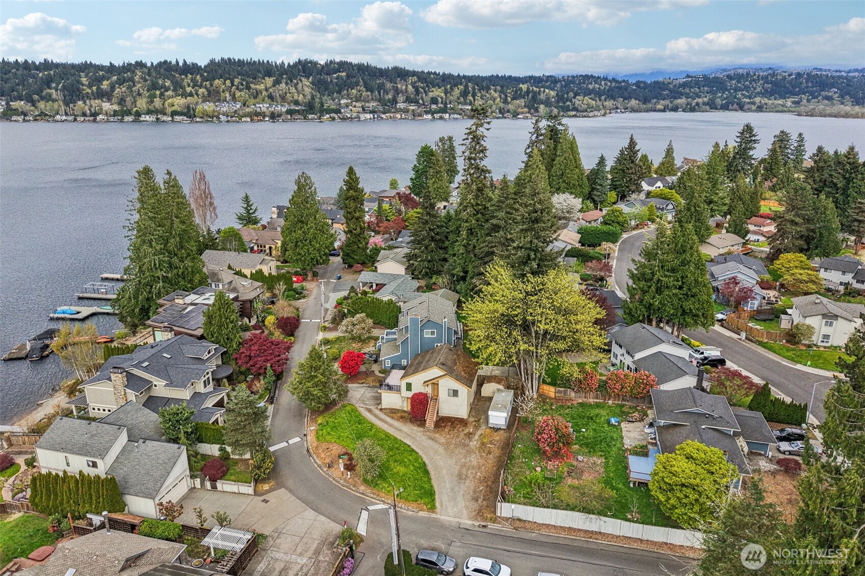 18805 SE 42nd Street , Issaquah, WA 98027