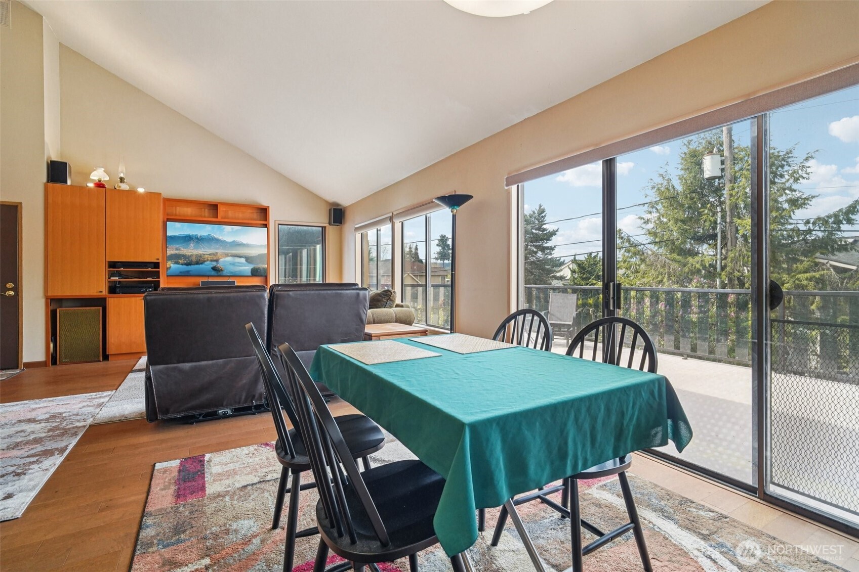 18805 SE 42nd Street , Issaquah, WA 98027
