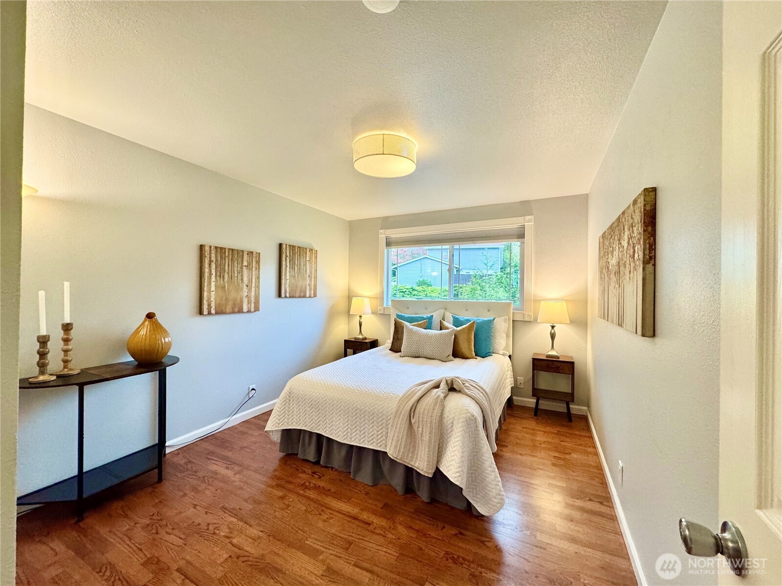 430 128 Avenue SE, Bellevue, WA 98005-3606