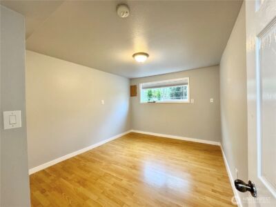 430 128 Avenue SE, Bellevue, WA 98005-3606 - Photo 15