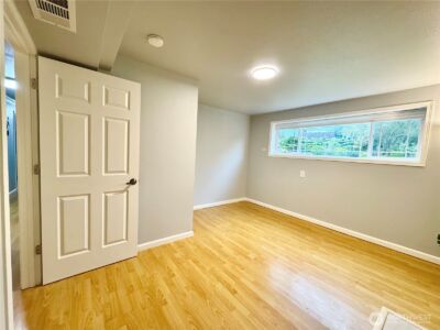 430 128 Avenue SE, Bellevue, WA 98005-3606 - Photo 23