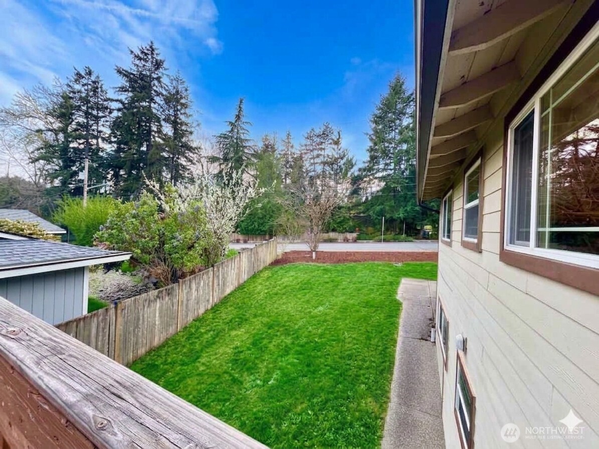 430 128 Avenue SE, Bellevue, WA 98005-3606