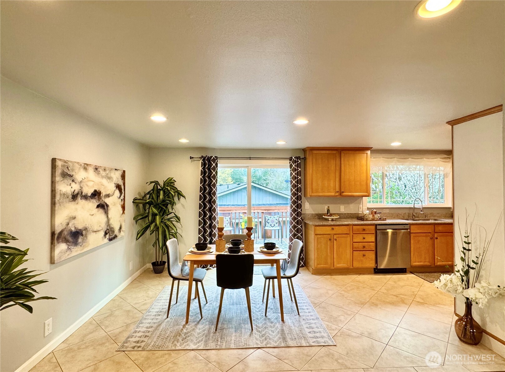 430 128 Avenue SE, Bellevue, WA 98005-3606