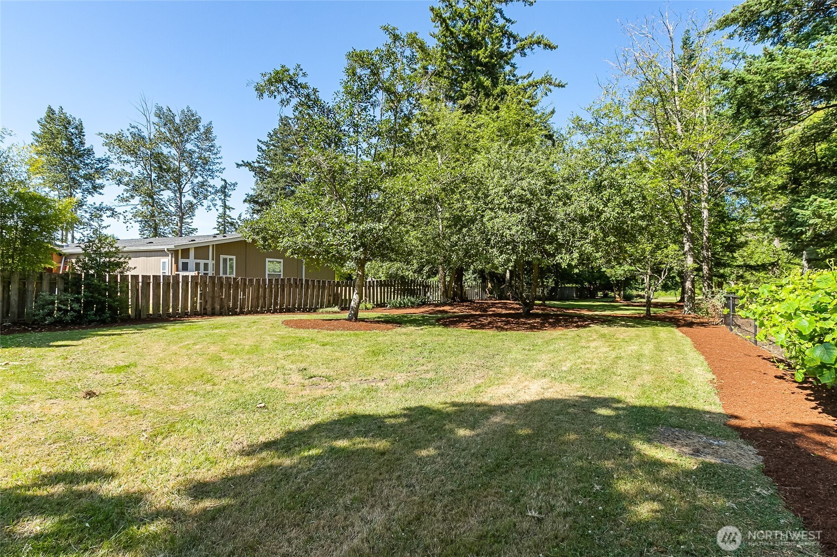 3984 Bancroft Road , Bellingham, WA 98225