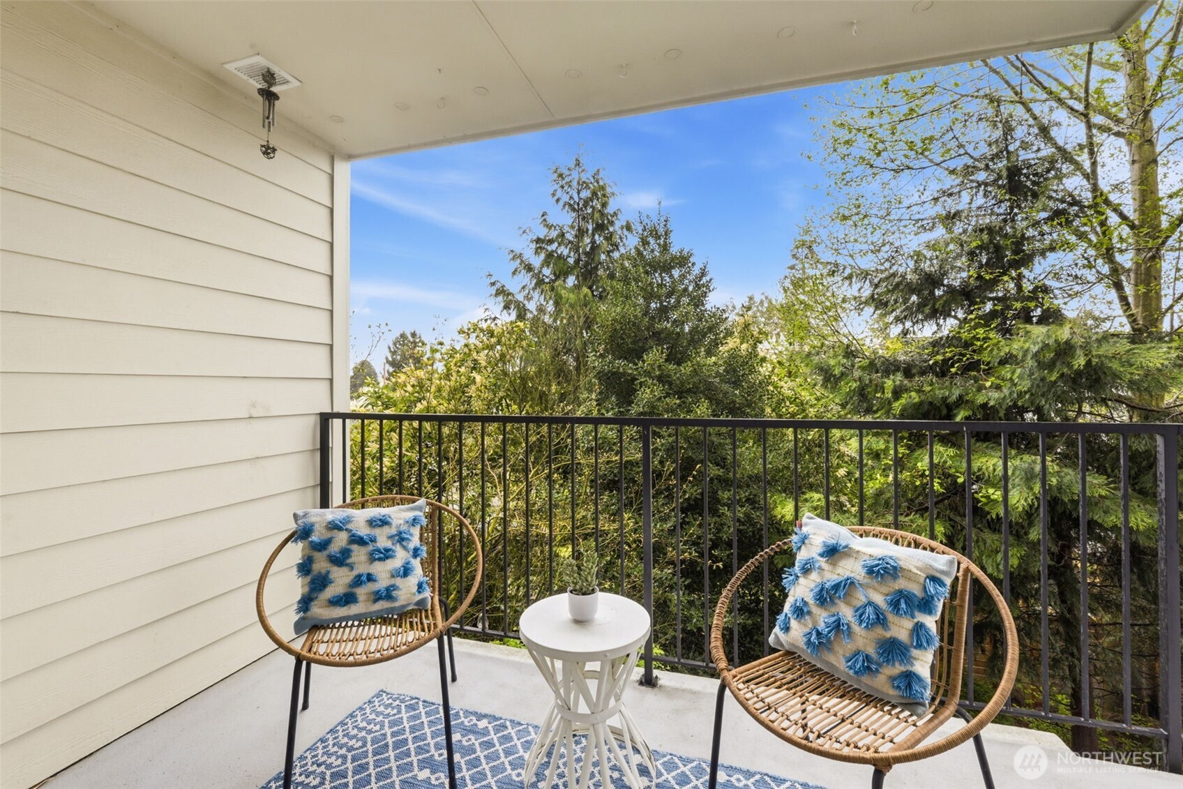 9057 Greenwood Avenue N #102, Seattle, WA 98103