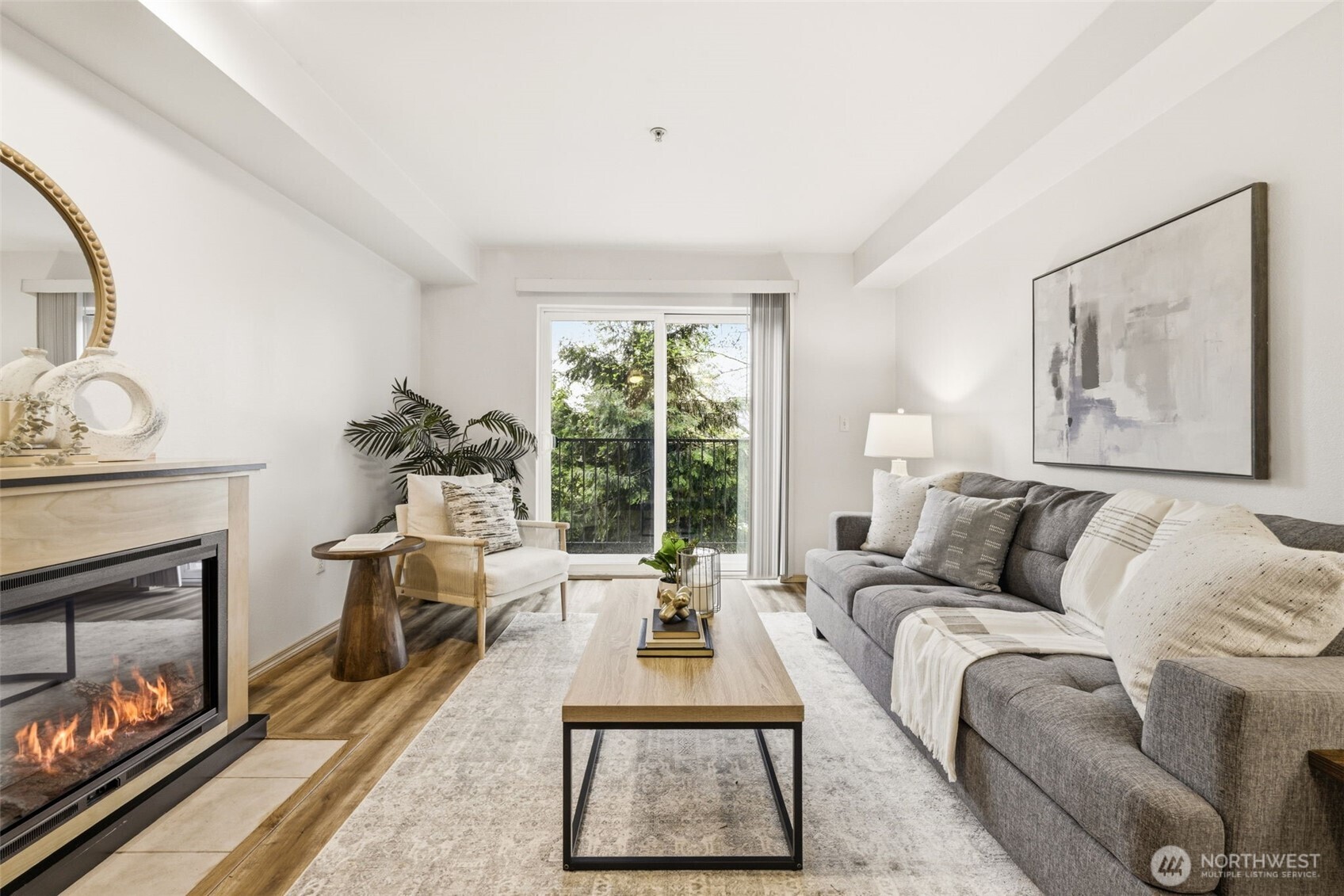 9057 Greenwood Avenue N #102, Seattle, WA 98103