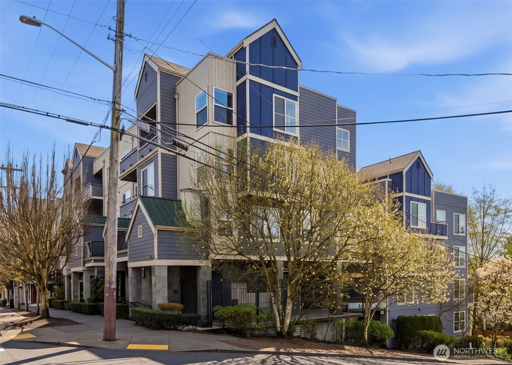 9057 Greenwood Avenue N #102, Seattle, WA 98103