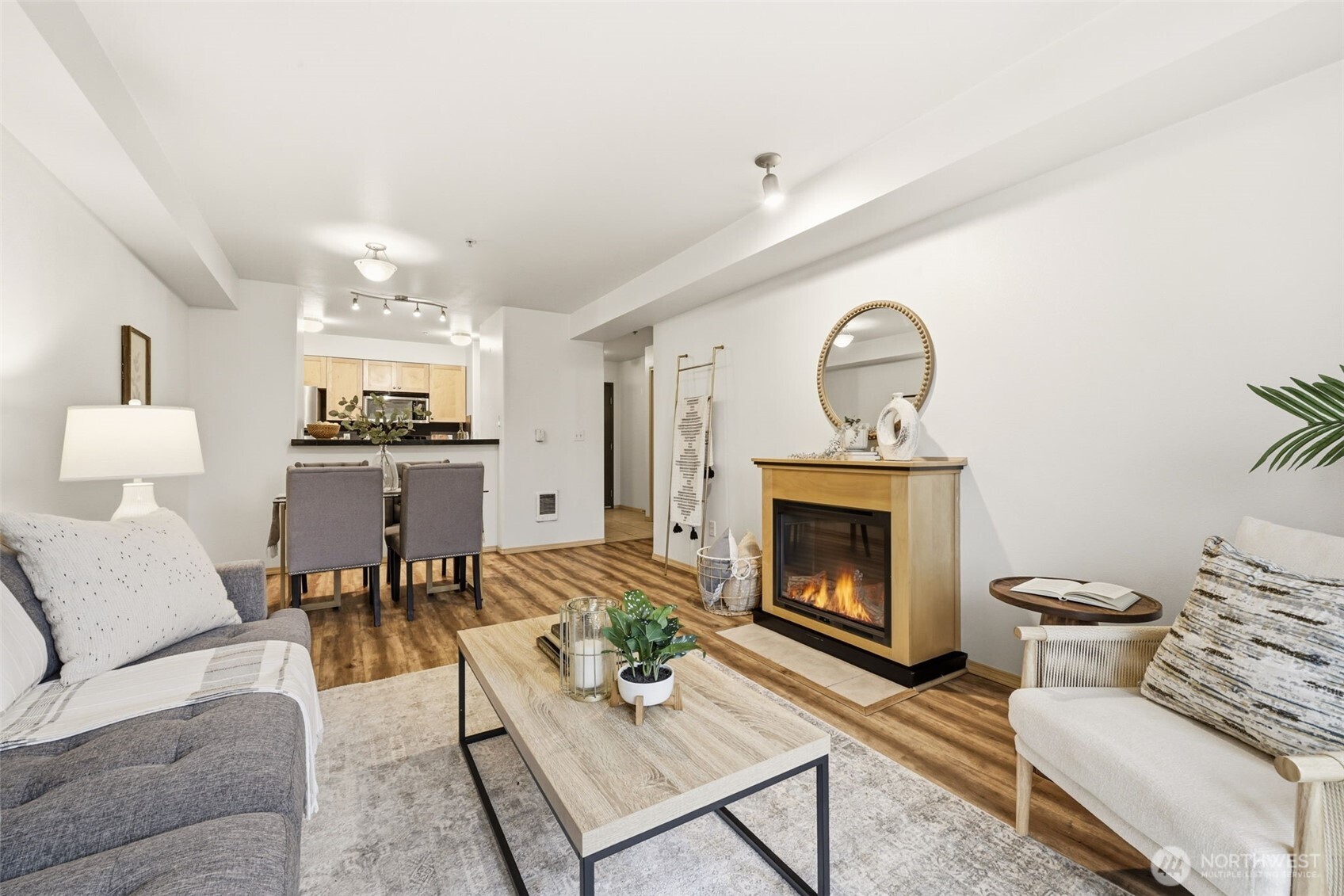 9057 Greenwood Avenue N #102, Seattle, WA 98103