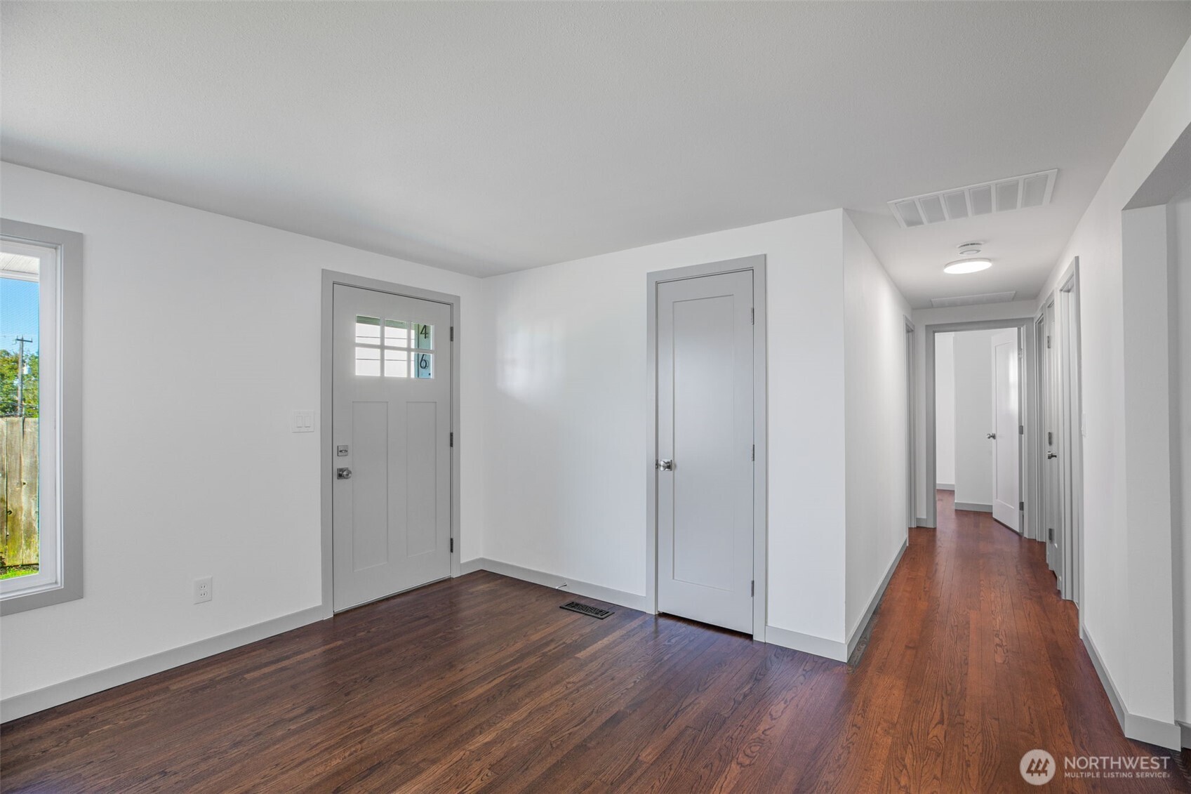 4602 SW Cloverdale Street , Seattle, WA 98136