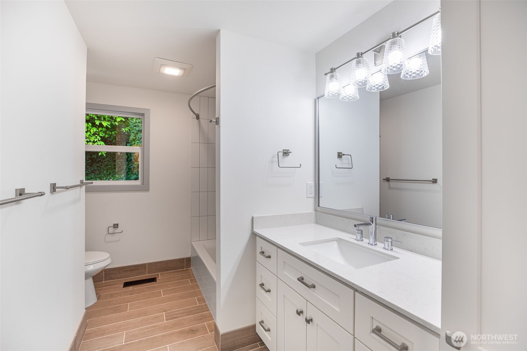 4602 SW Cloverdale Street , Seattle, WA 98136