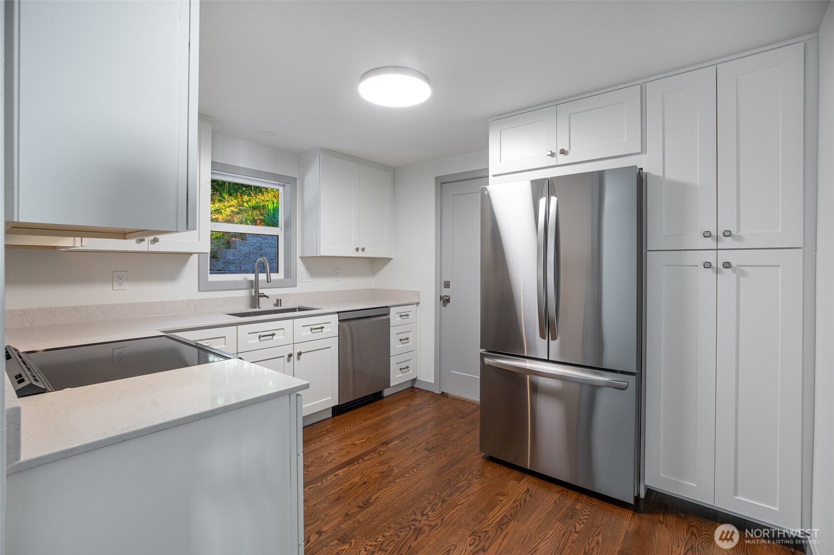 4602 SW Cloverdale Street , Seattle, WA 98136