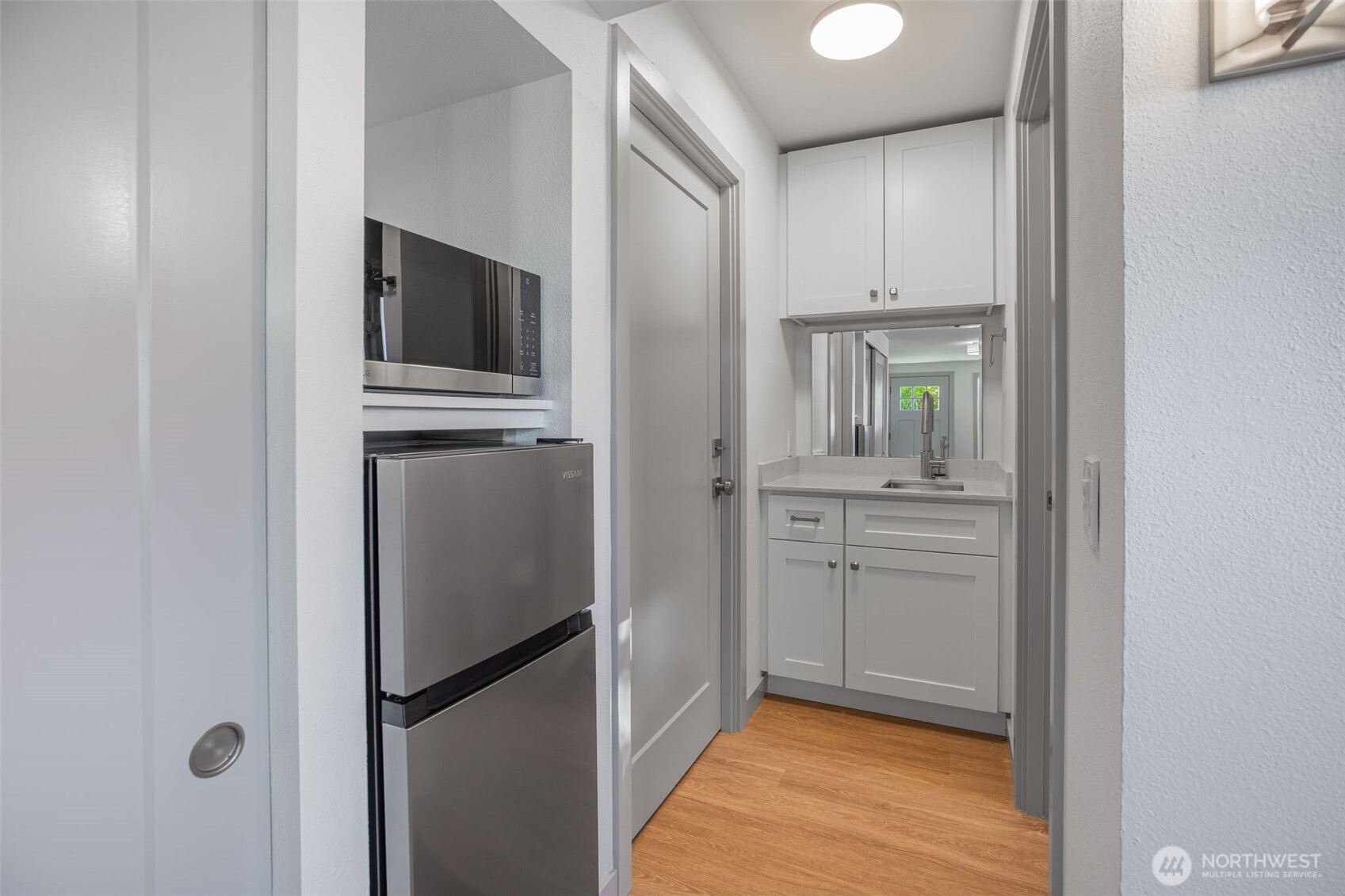 4602 SW Cloverdale Street , Seattle, WA 98136
